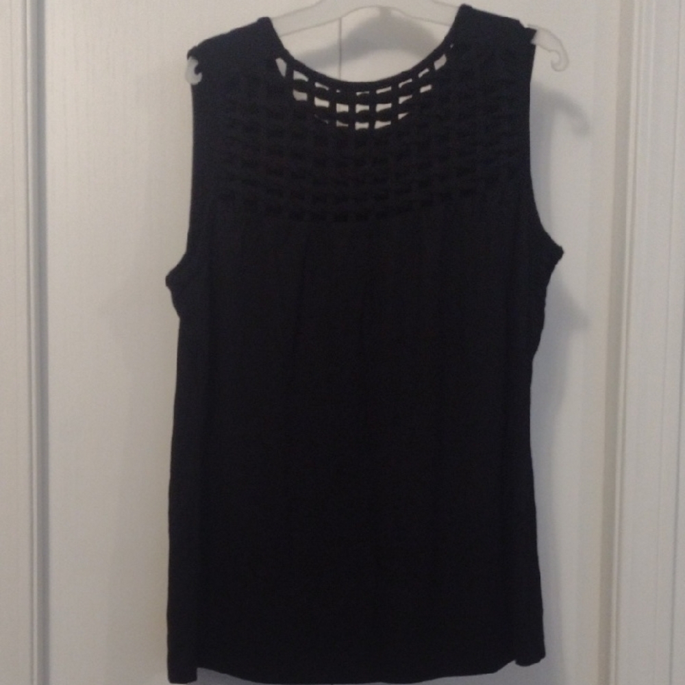 Grace Black Sleeveless Tank Top with Basket Weave Detail Ptp 19 "